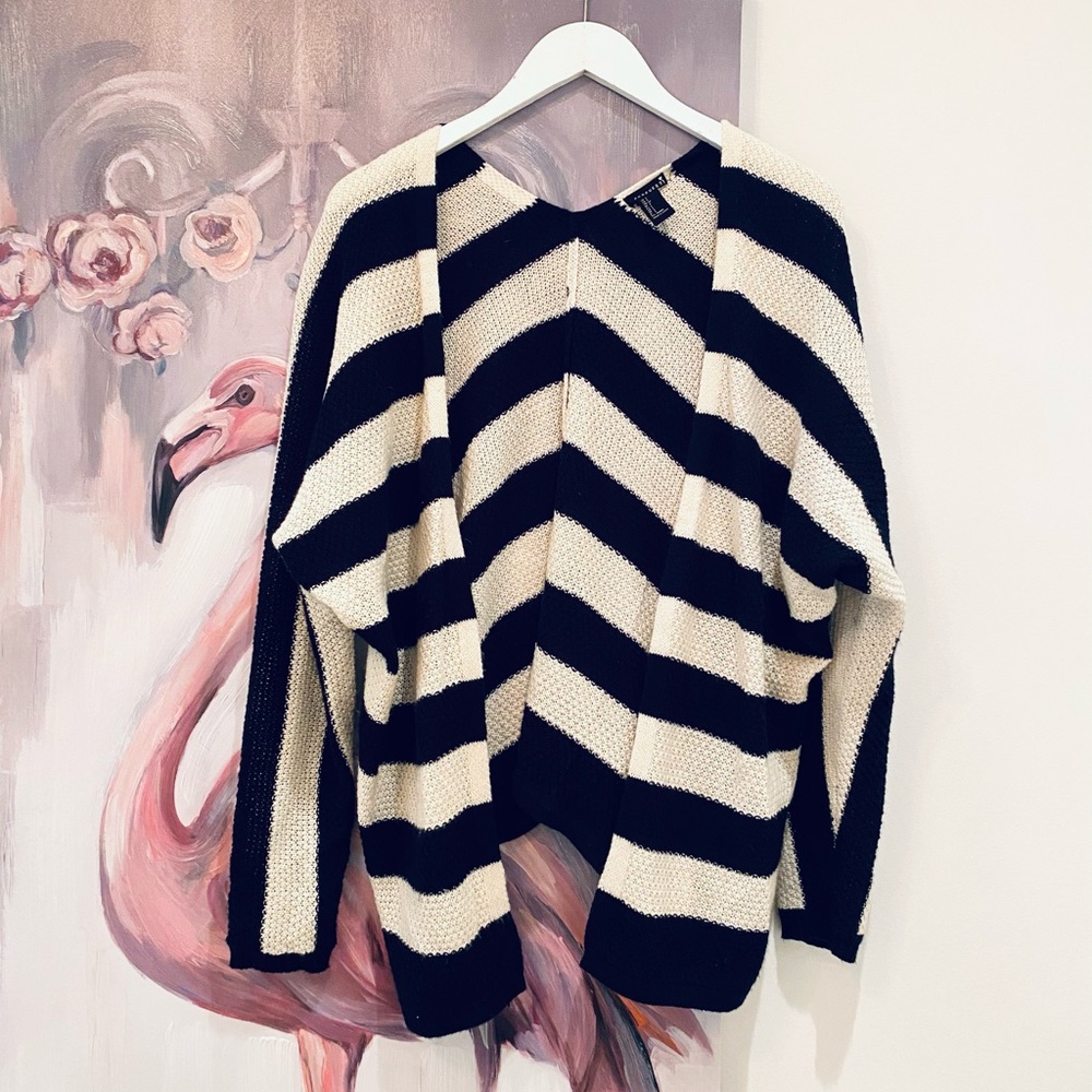 FOREVER 21 Sweater Sz. Small